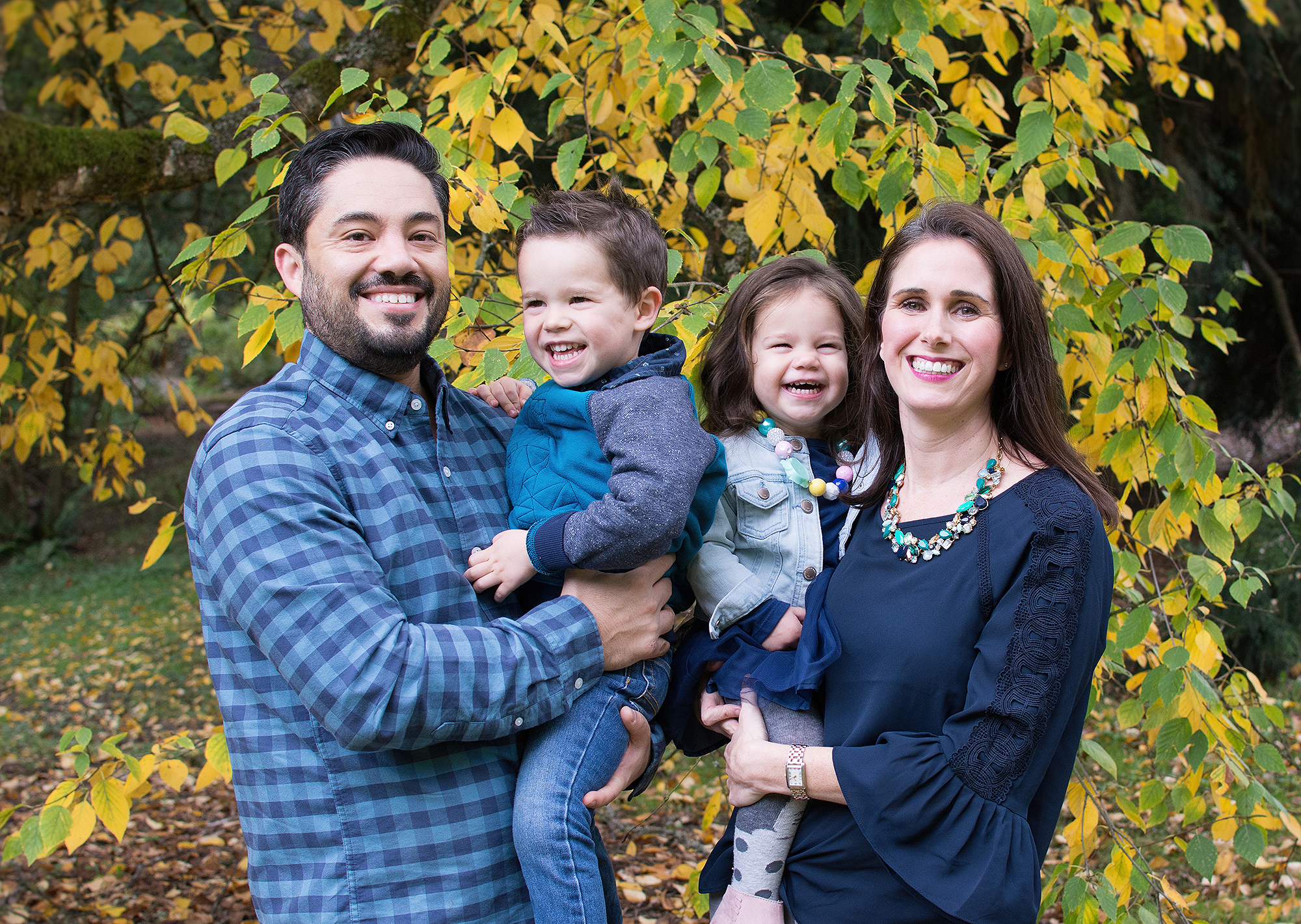 family fall portraits at the arboretum
